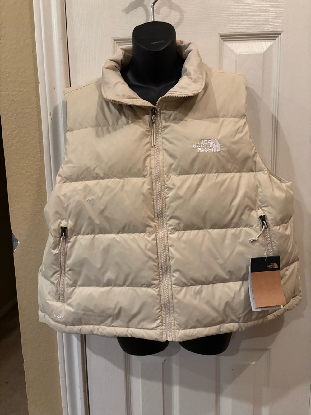 The North Face Women's Cream Down Puffer Vest NWT size XXL